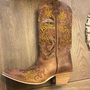 Women’s cowboy boots